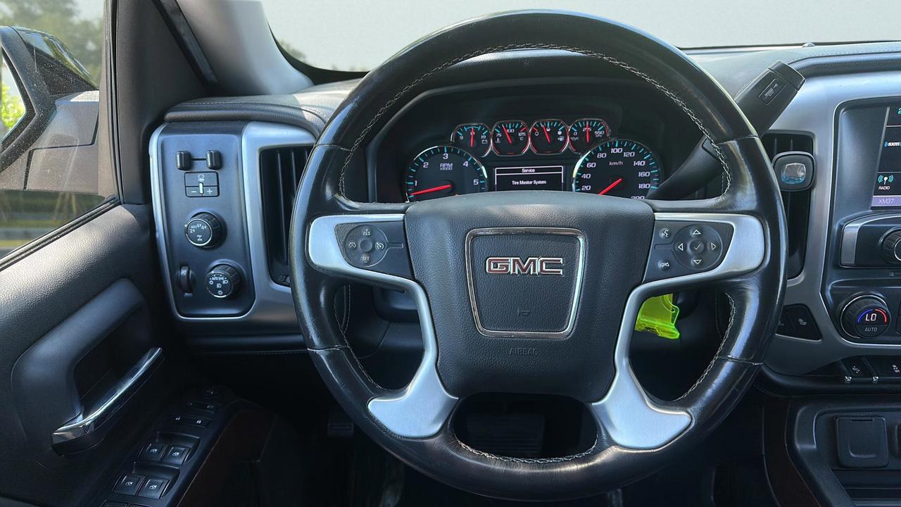 2017 GMC Sierra 1500 4WD Crew Cab 143.5  SLE Photo