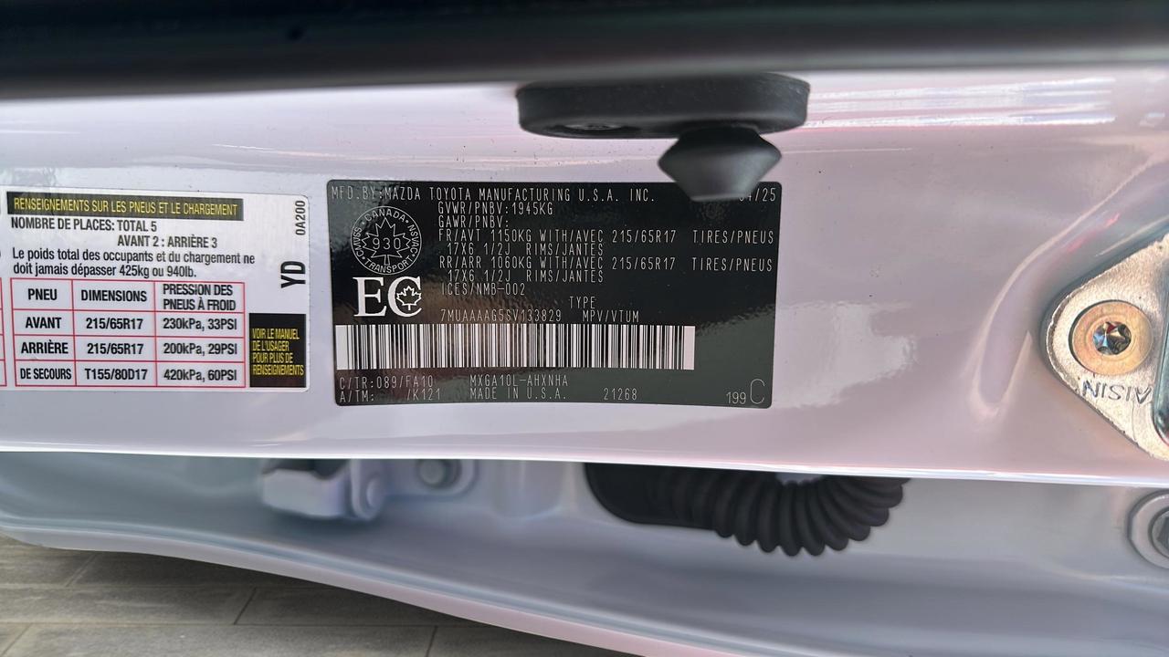 2025 Toyota Corolla Cross L FWD Photo