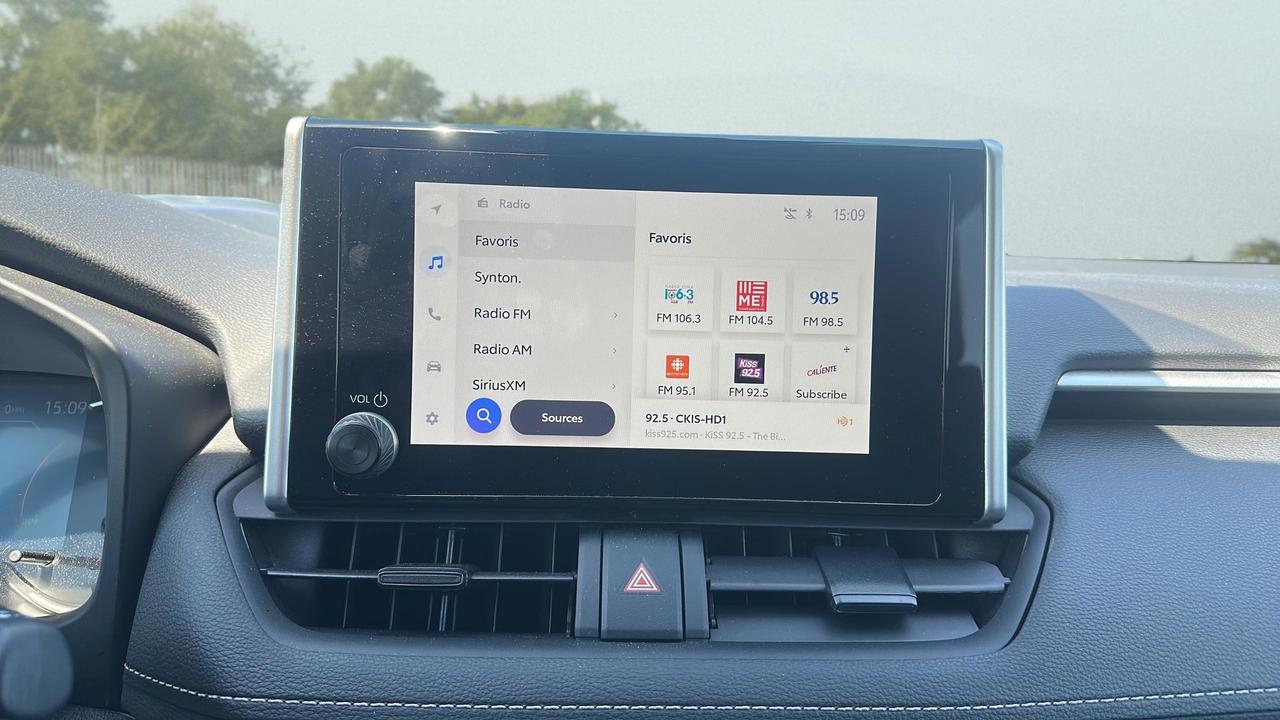 2025 Toyota RAV4 XLE AWD Photo