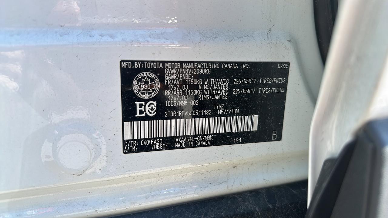 2025 Toyota RAV4 XLE AWD Photo
