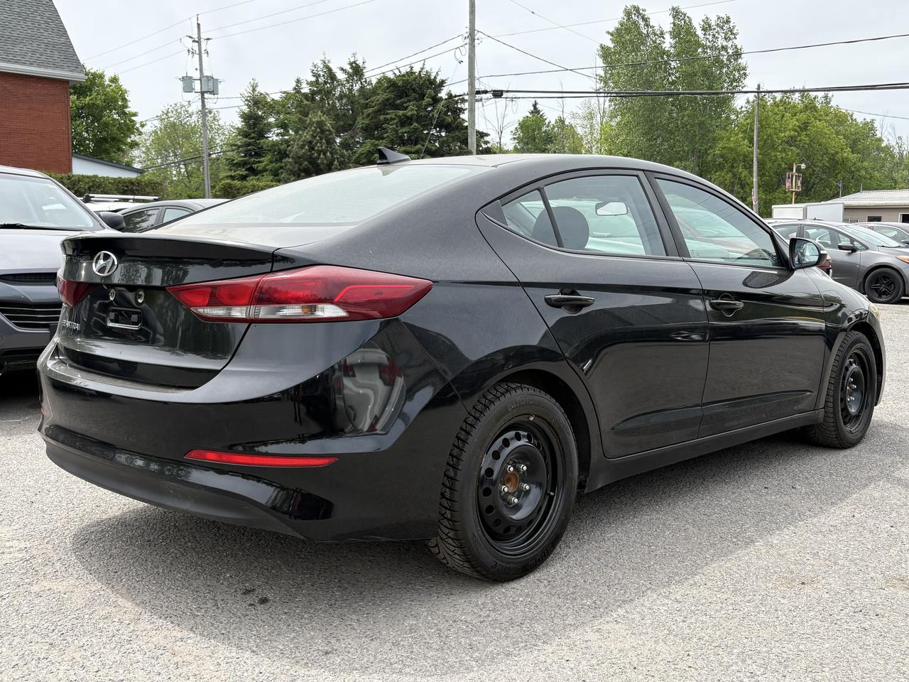 2018 Hyundai Elantra GL Photo