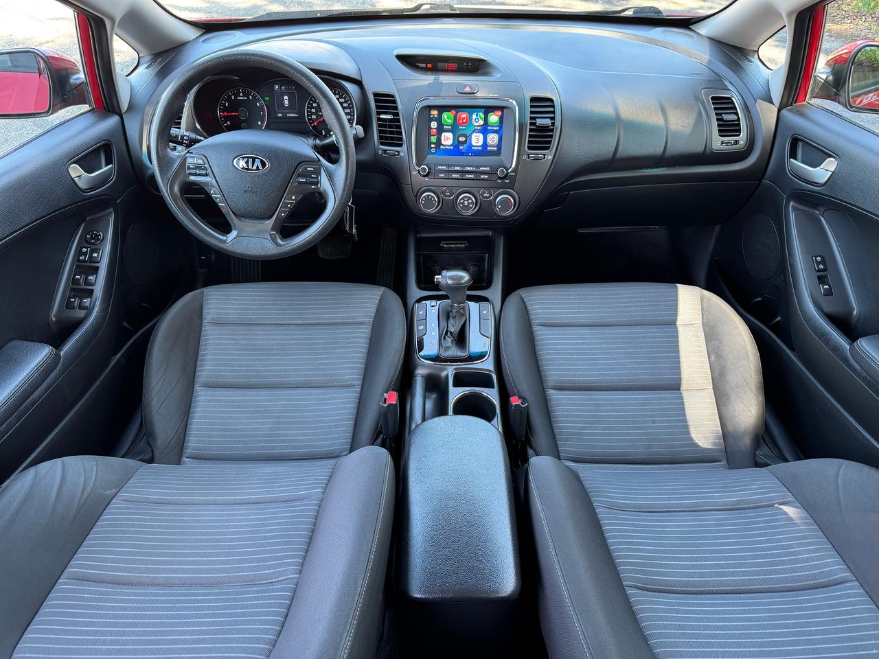 2018 Kia Forte LX+ApplePlay+A/C+Heated Seats Photo1