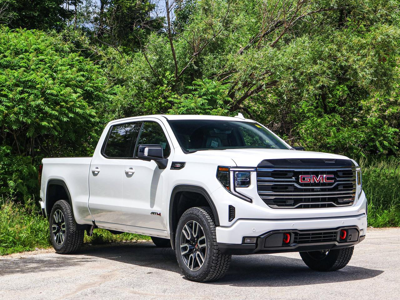2026 GMC Sierra 1500 AT4 Photo2