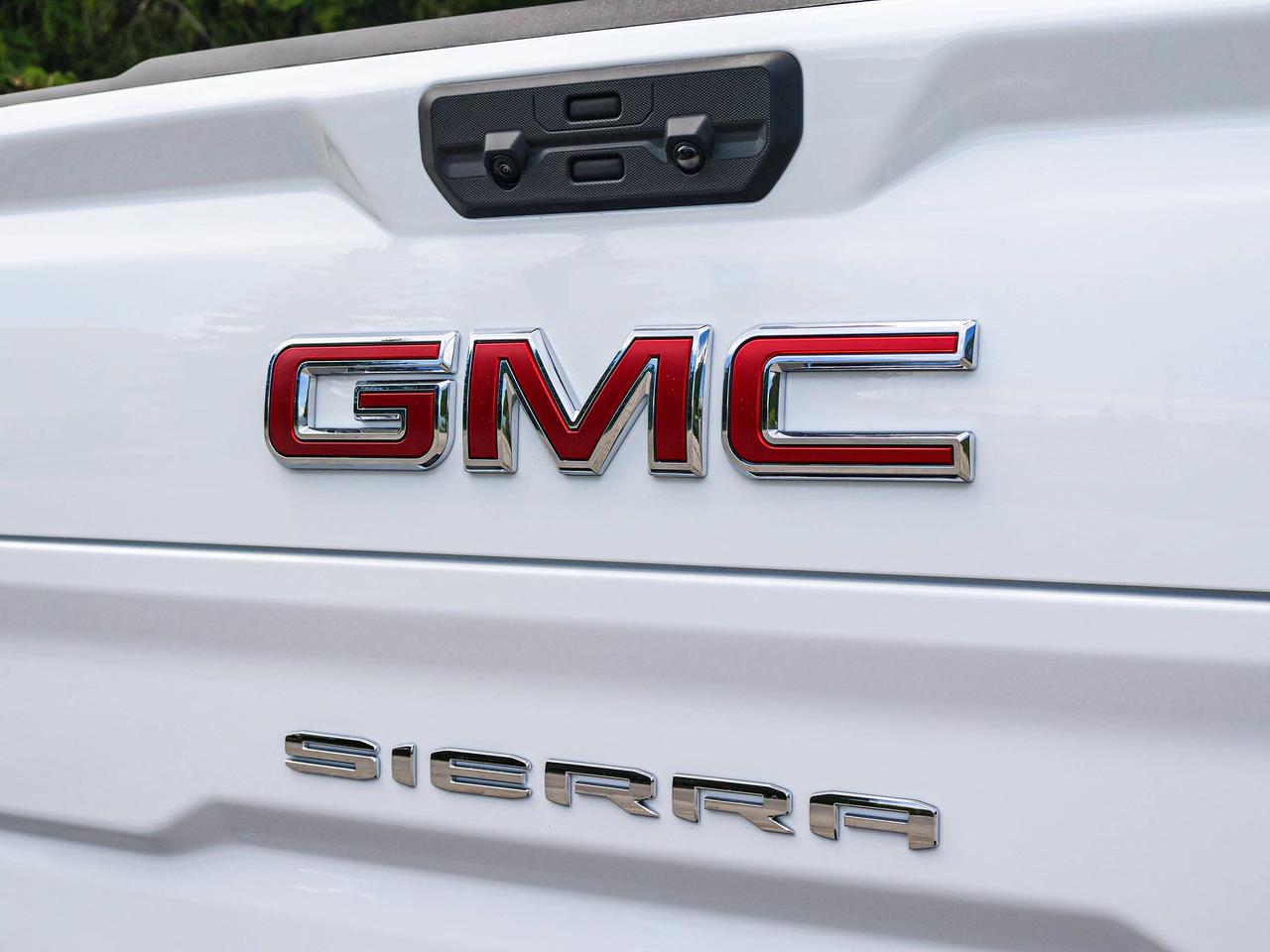 2026 GMC Sierra 1500 AT4 Photo