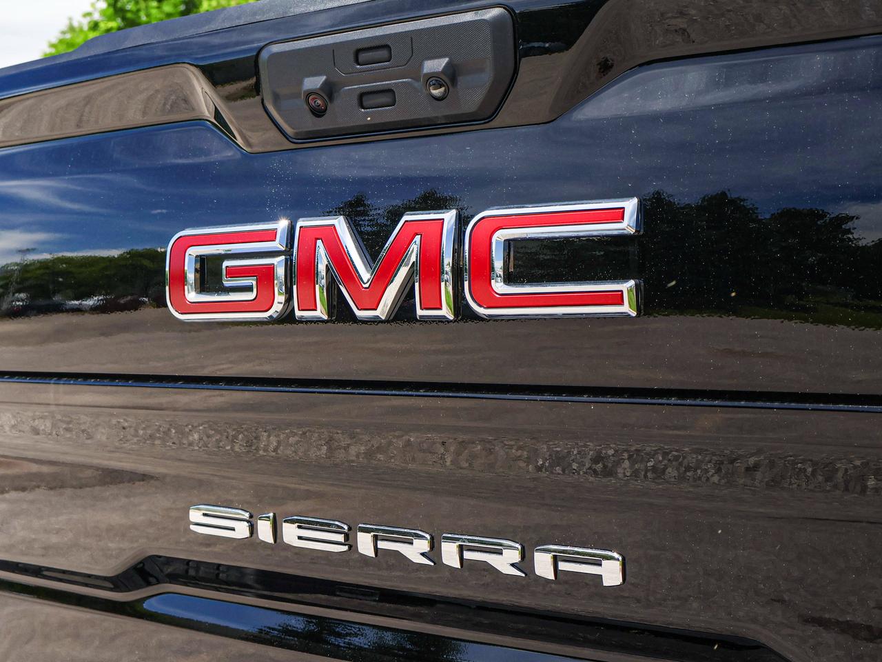 2026 GMC Sierra 1500 AT4 Photo