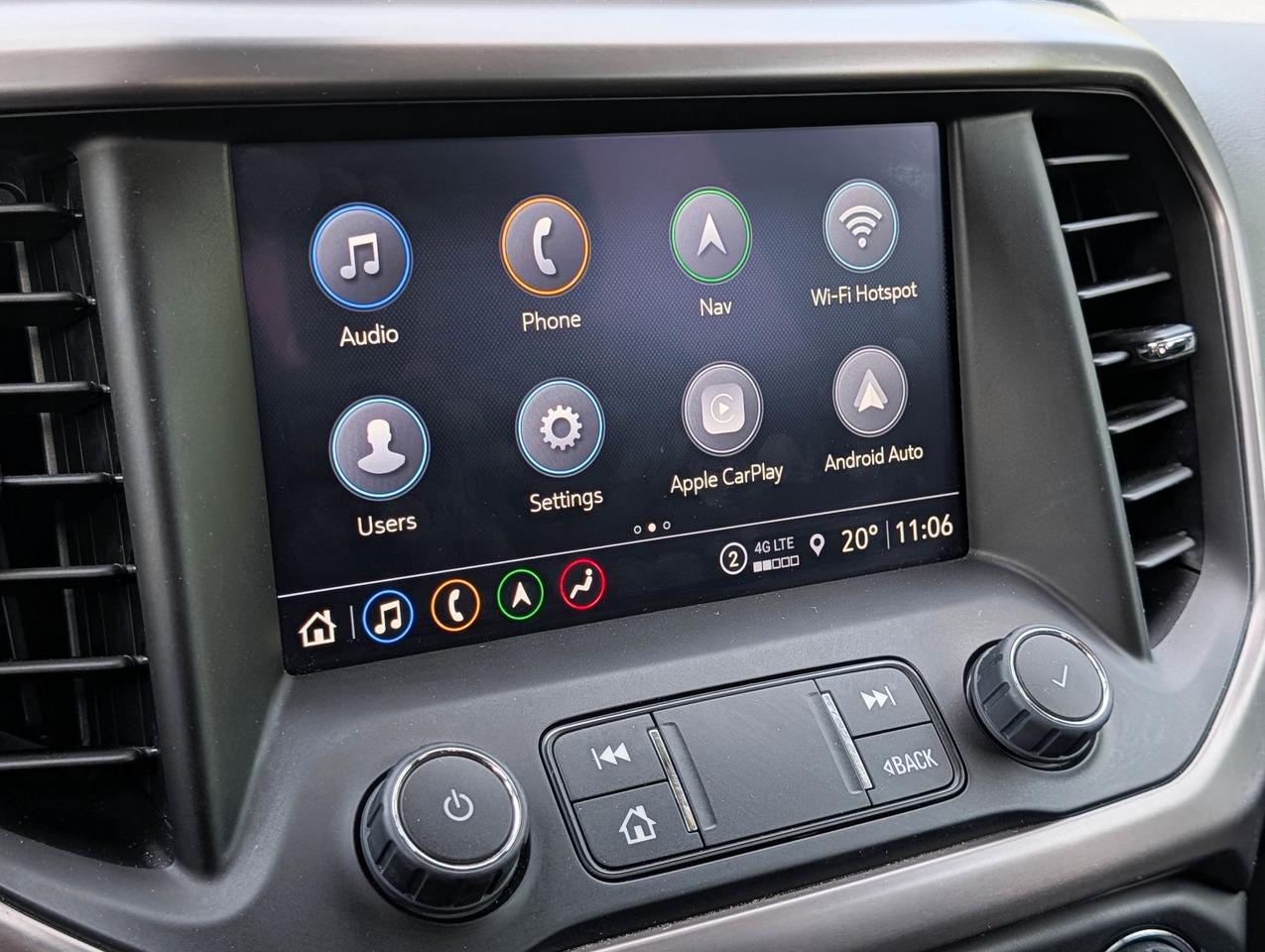 2023 GMC Acadia AT4 Photo