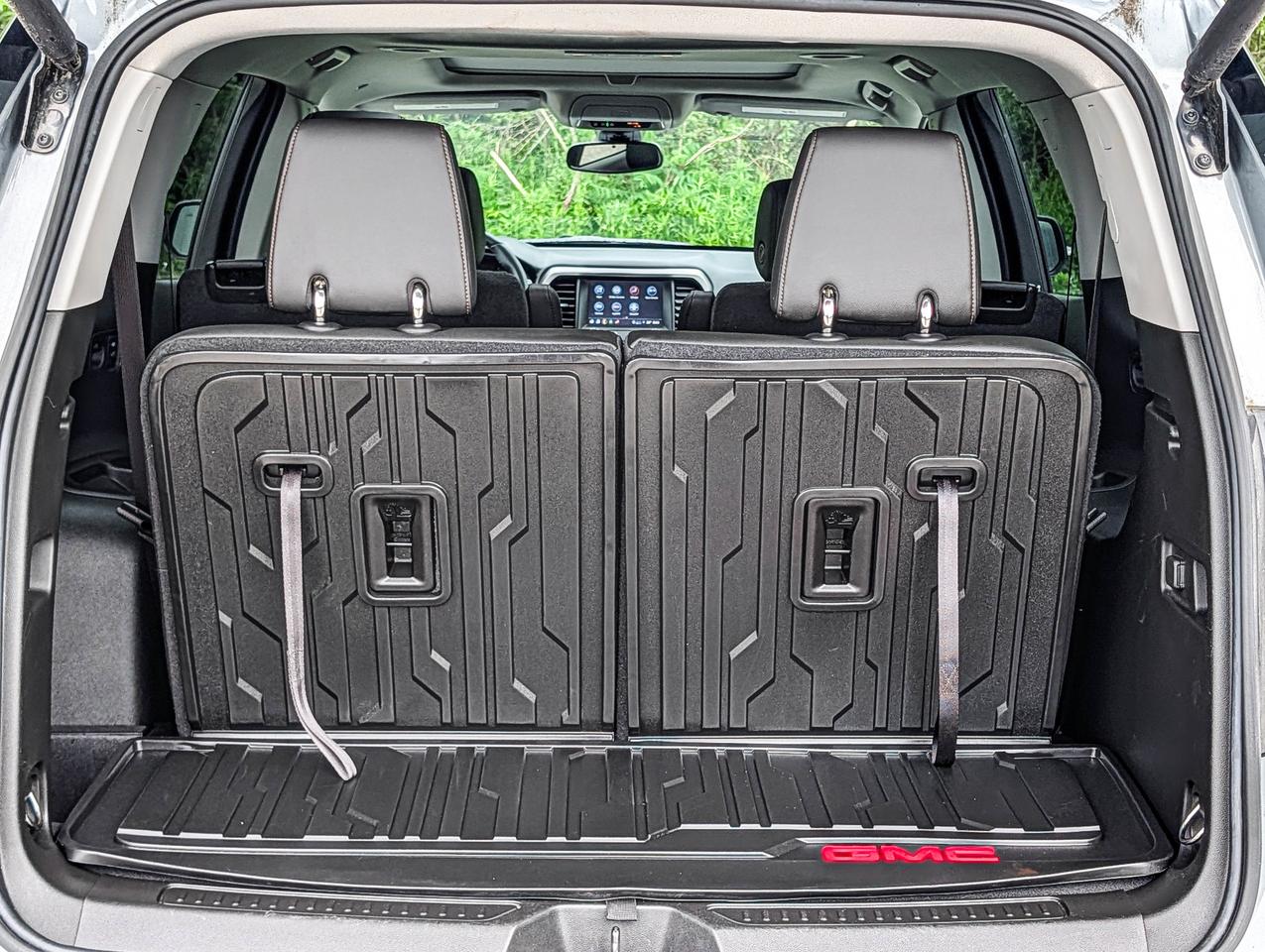 2023 GMC Acadia AT4 Photo