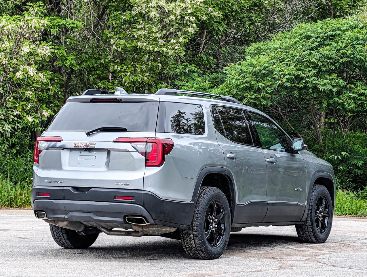 2023 GMC Acadia AT4 Photo