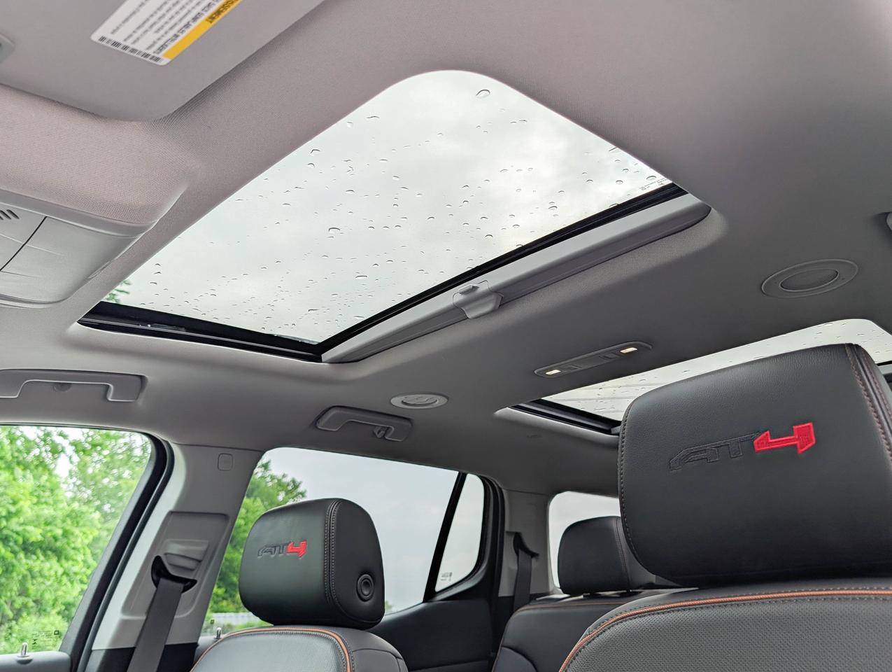 2023 GMC Acadia AT4 Photo