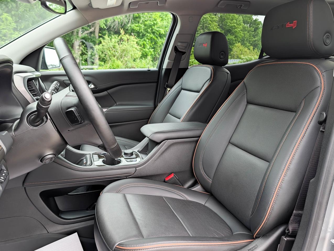 2023 GMC Acadia AT4 Photo