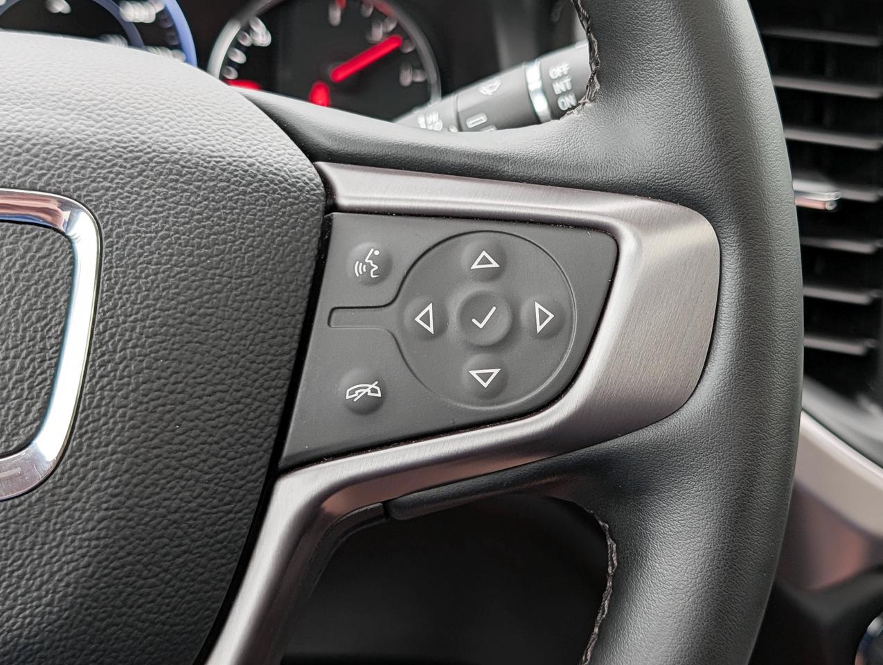 2023 GMC Acadia AT4 Photo