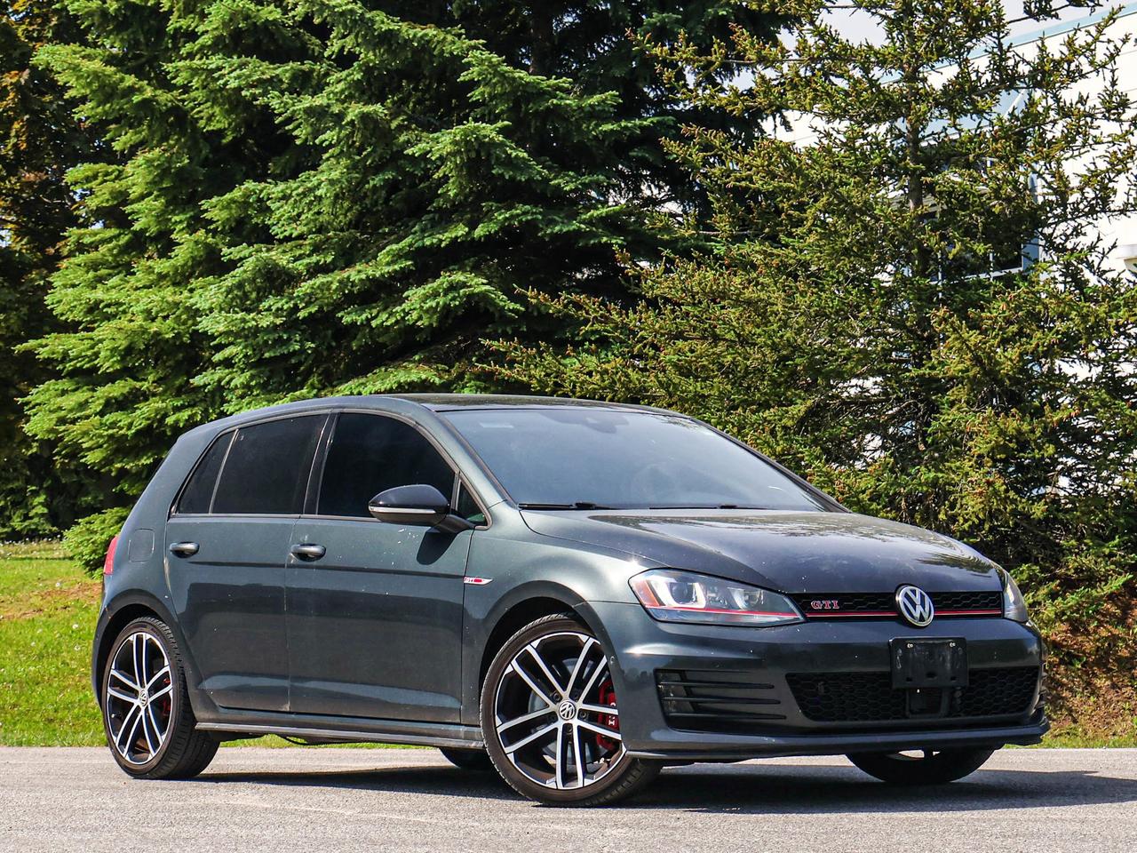 2017 Volkswagen Golf GTI Performance Photo
