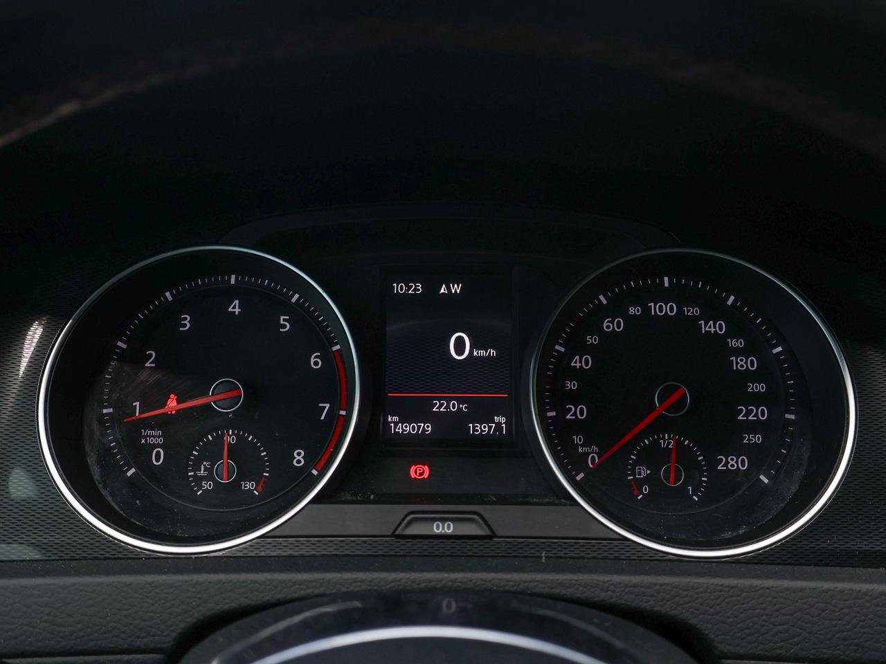2017 Volkswagen Golf GTI Performance Photo