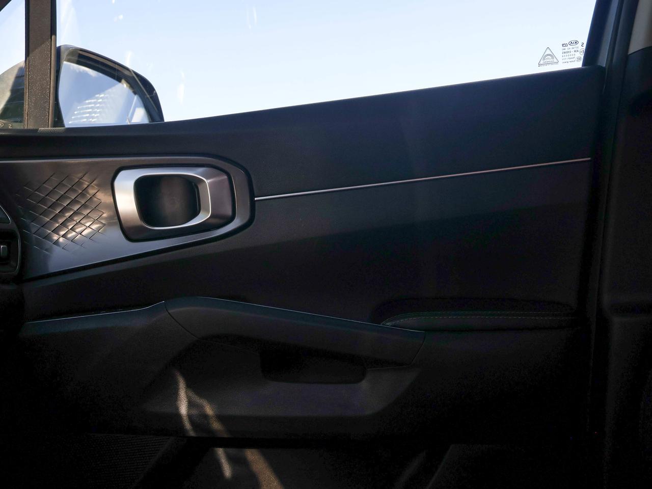 2021 Kia Sorento LX+ Photo