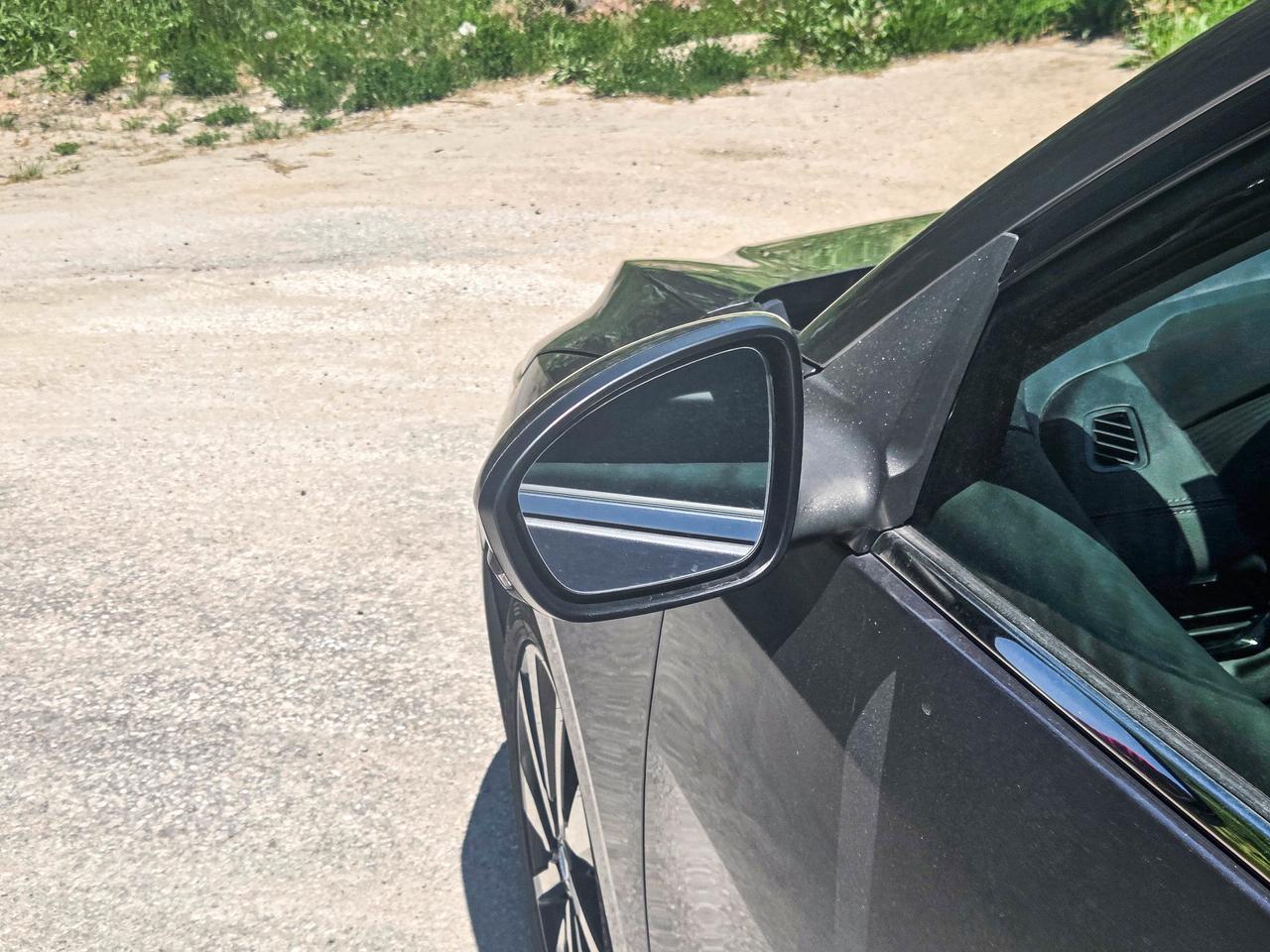2022 Nissan Sentra SV Photo