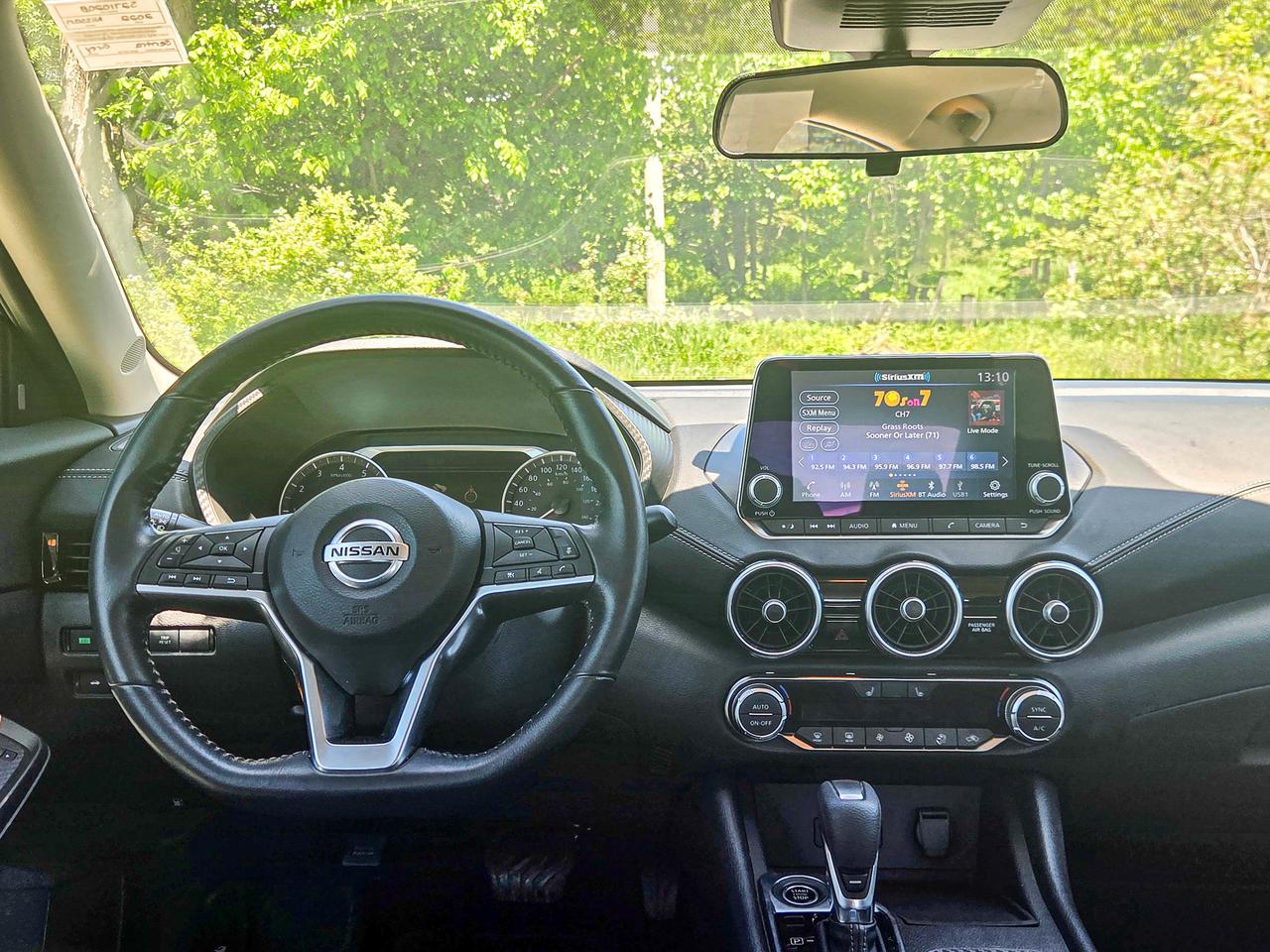 2022 Nissan Sentra SV Photo