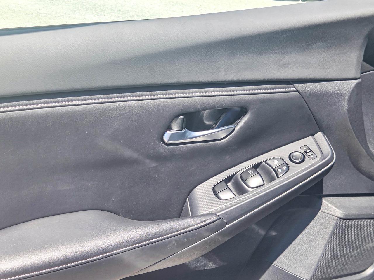 2022 Nissan Sentra SV Photo