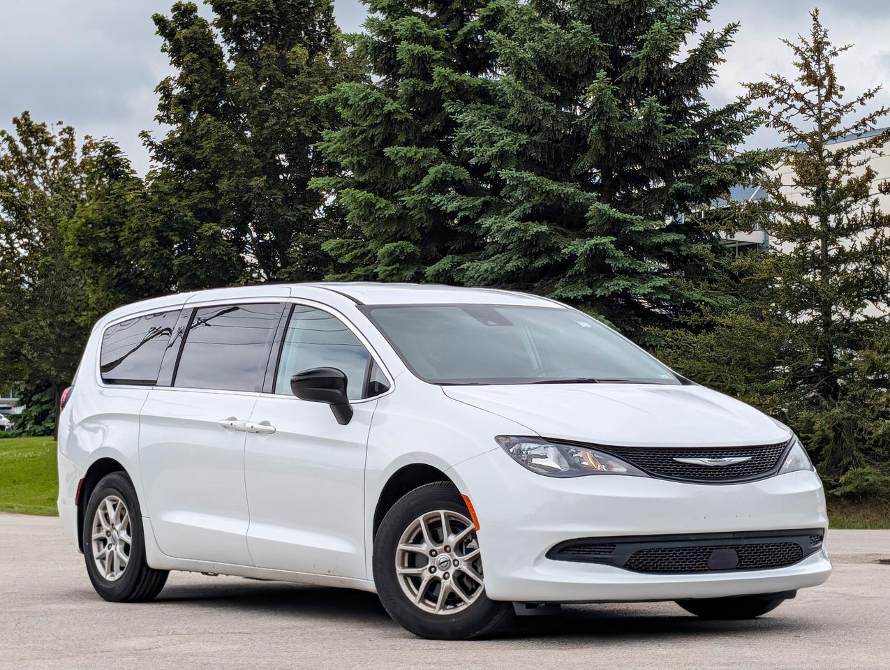 2024 Chrysler Grand Caravan SXT Photo
