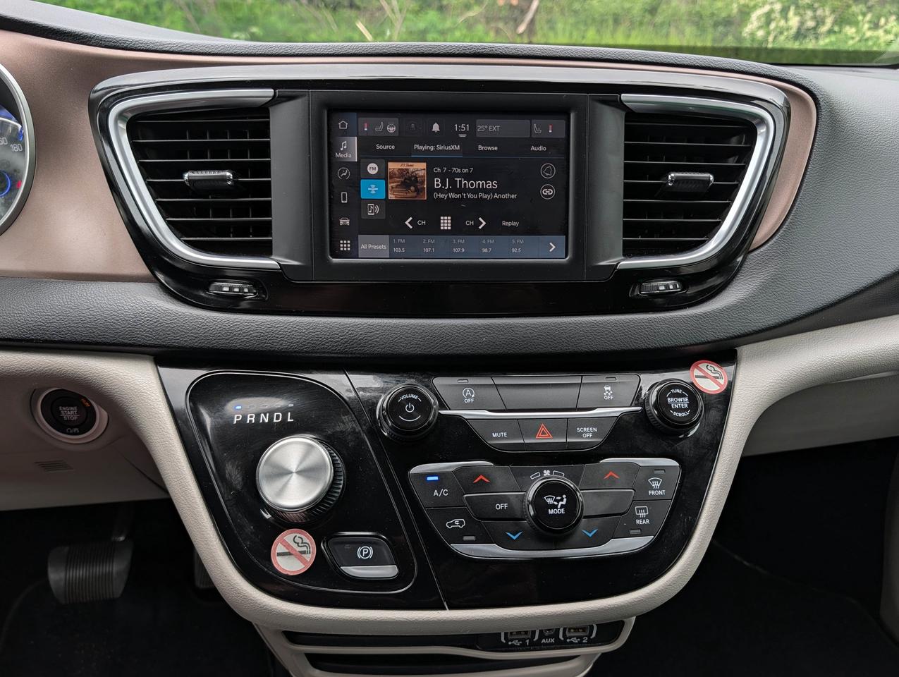 2024 Chrysler Grand Caravan SXT Photo