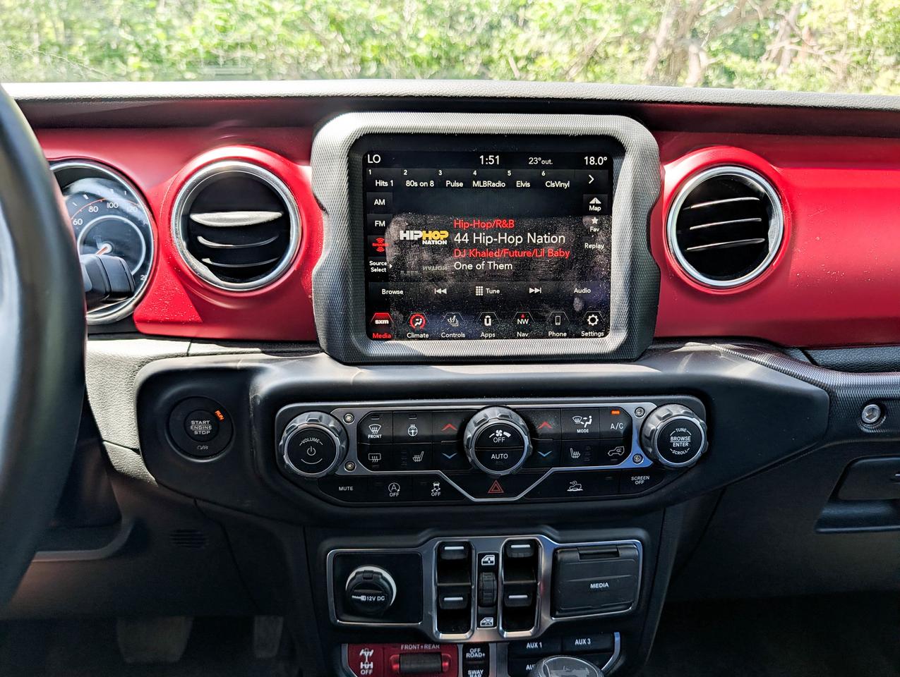2023 Jeep Wrangler RUBICON Photo