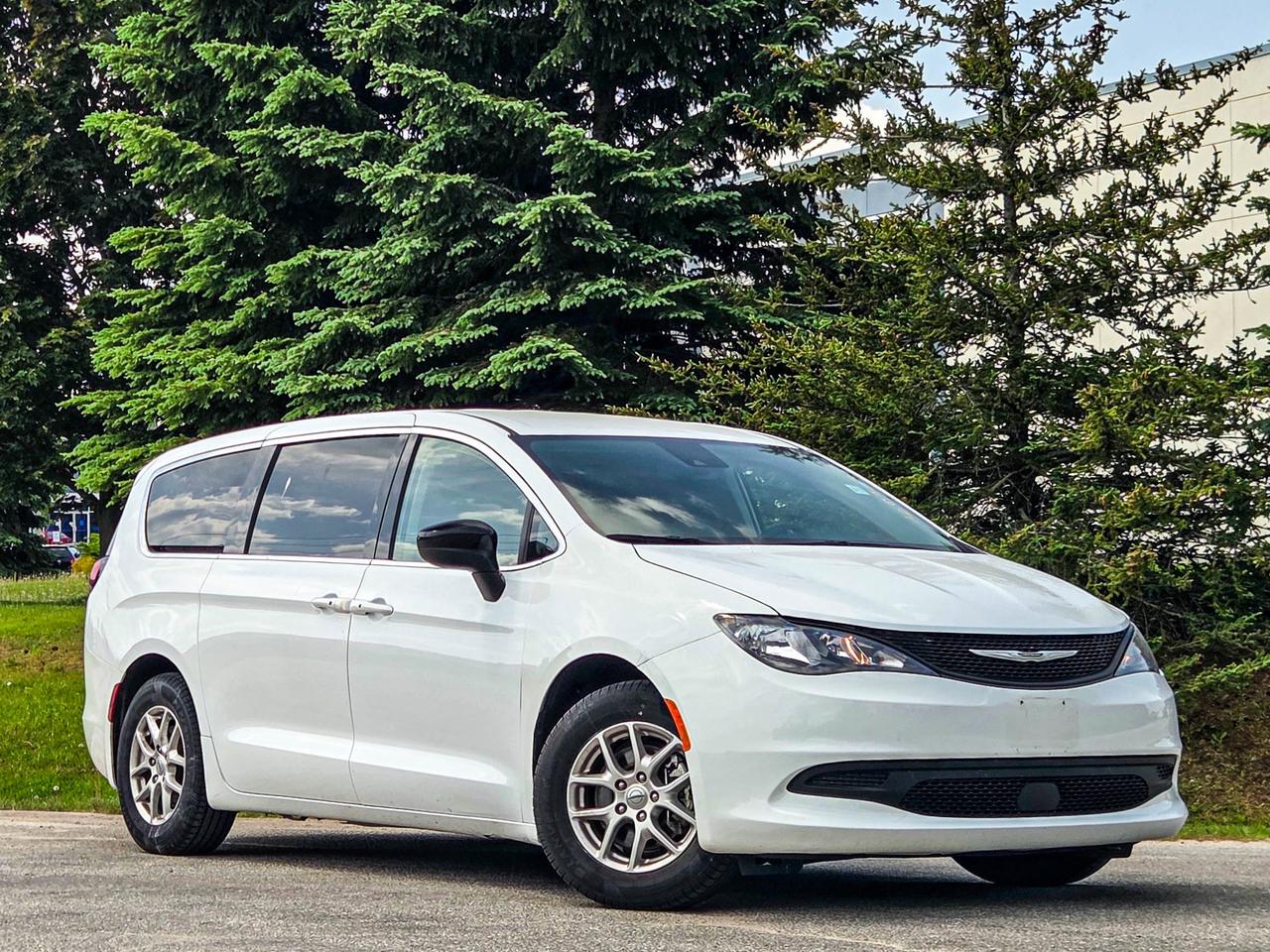 2024 Chrysler Grand Caravan SXT Photo