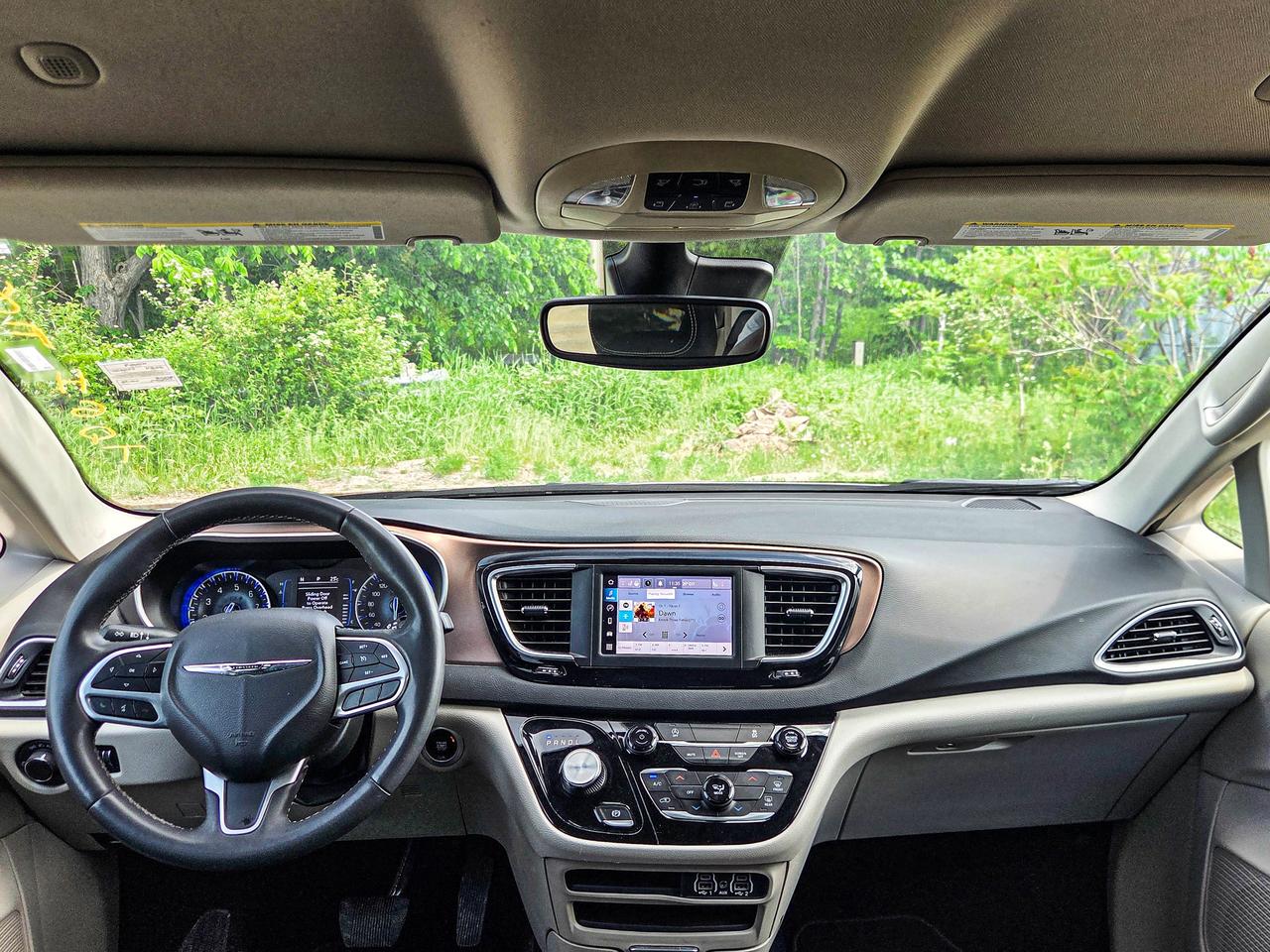 2024 Chrysler Grand Caravan SXT Photo