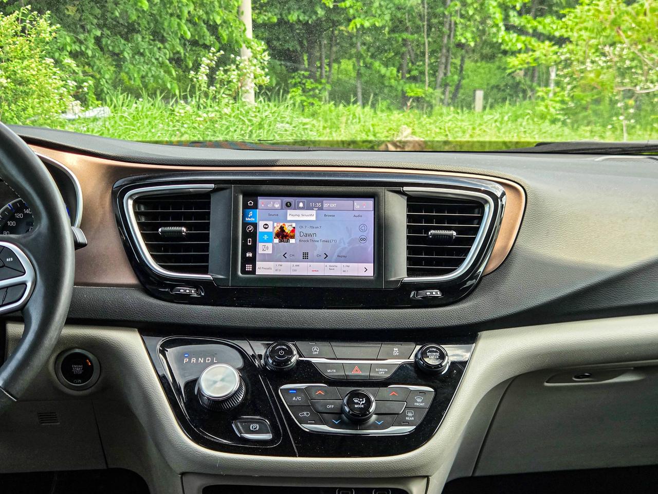 2024 Chrysler Grand Caravan SXT Photo
