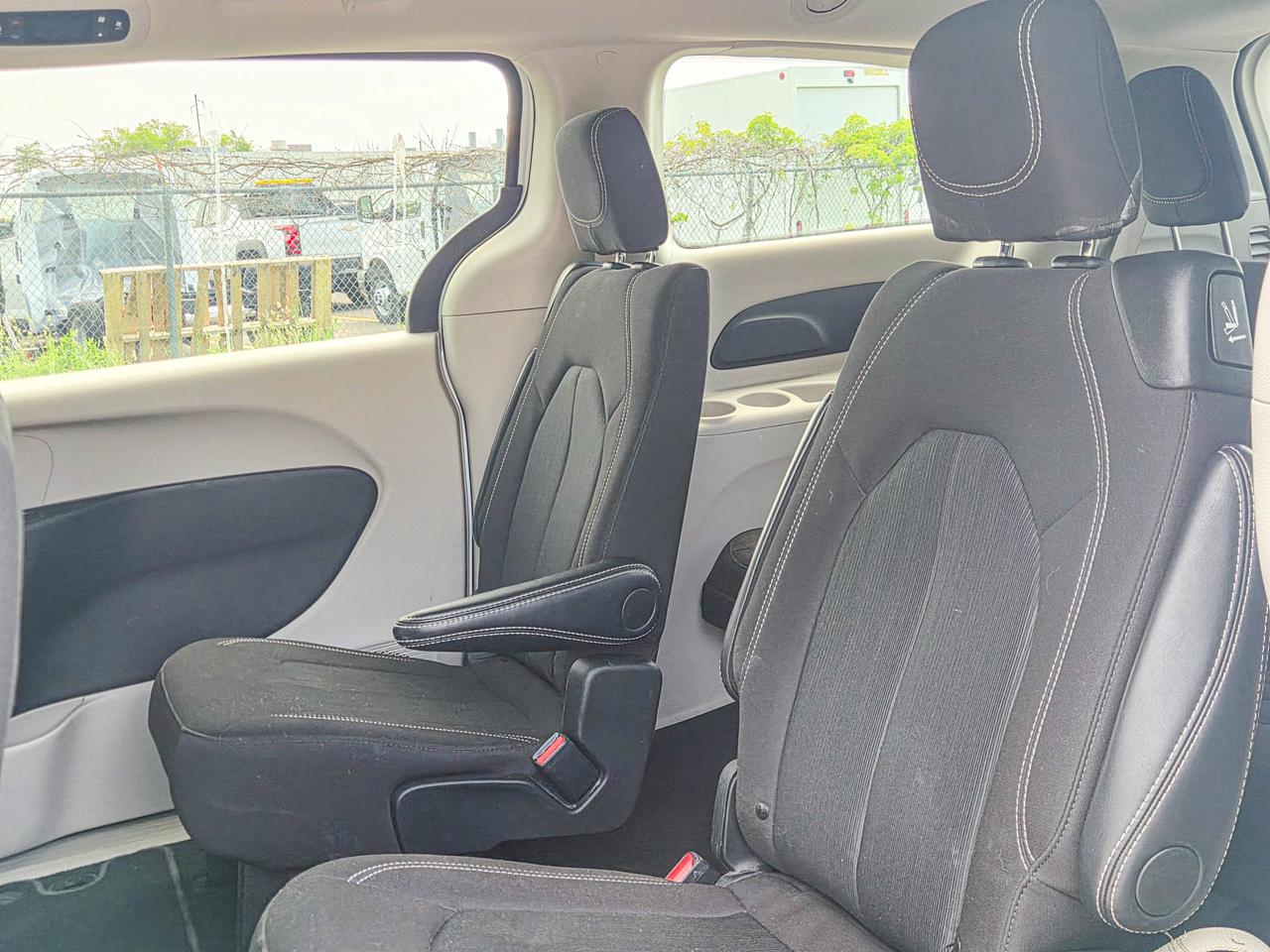 2024 Chrysler Grand Caravan SXT Photo
