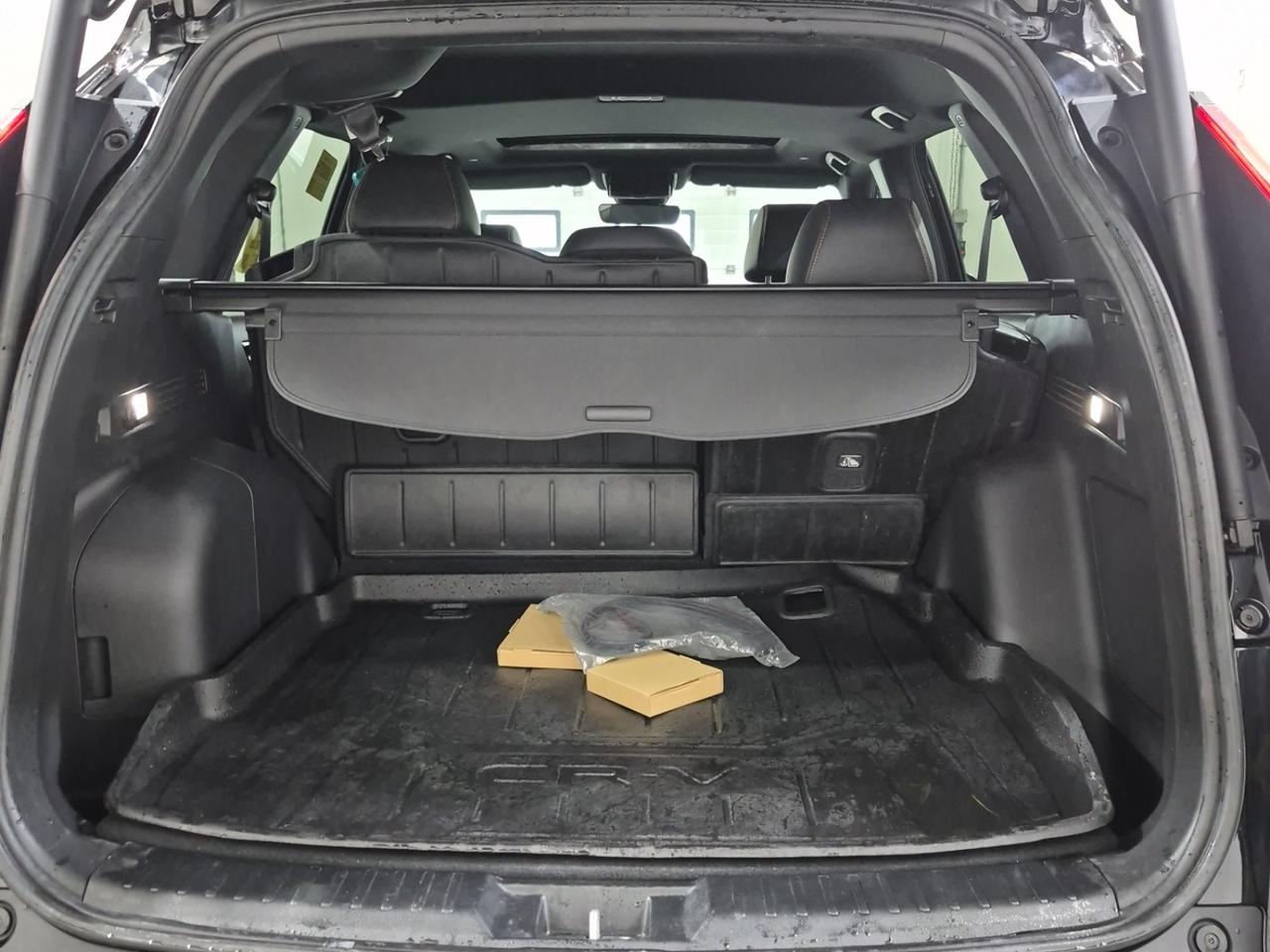 2024 Honda CR-V Hybrid Touring HYBRID AWD |NAVI|SUNROOF|LEATHER|BSM|LDW Photo3