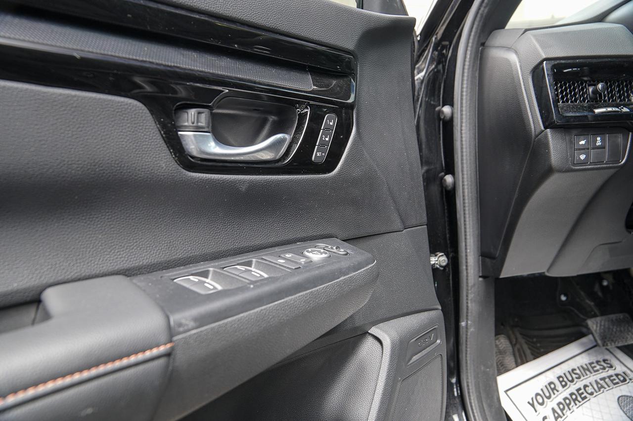 2024 Honda CR-V Hybrid Touring HYBRID AWD |NAVI|SUNROOF|LEATHER|BSM|LDW Photo