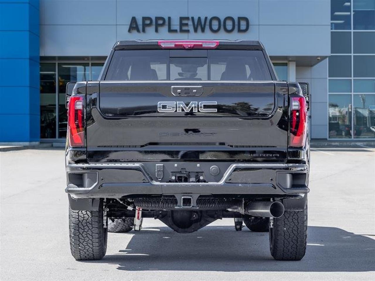 2026 GMC Sierra 2500 HD DENALI ULTIMATE Photo