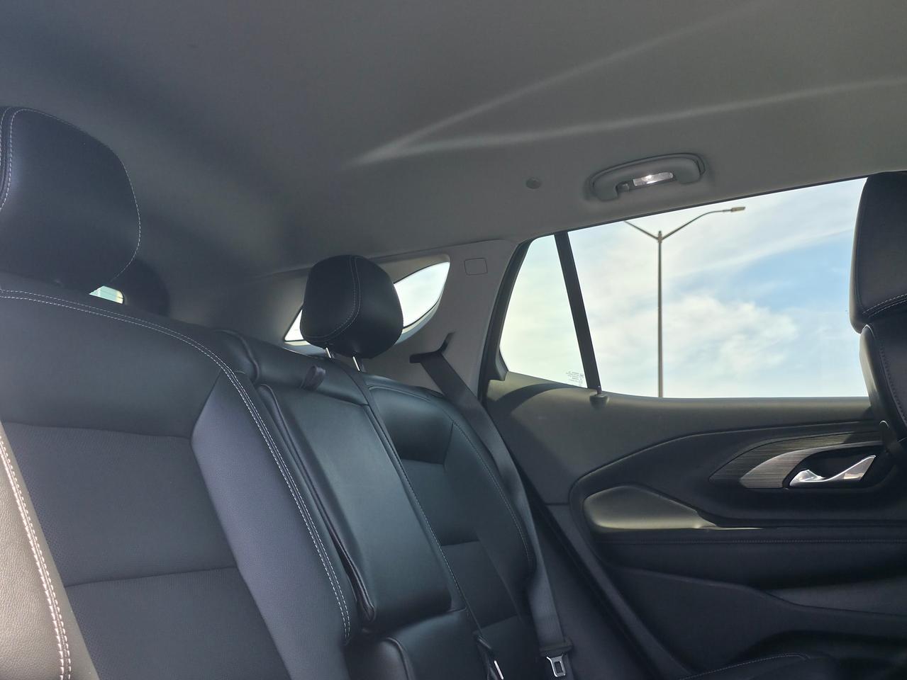 2024 GMC Terrain SLT *GREAT COMPACT CROSSOVER SUV* Photo