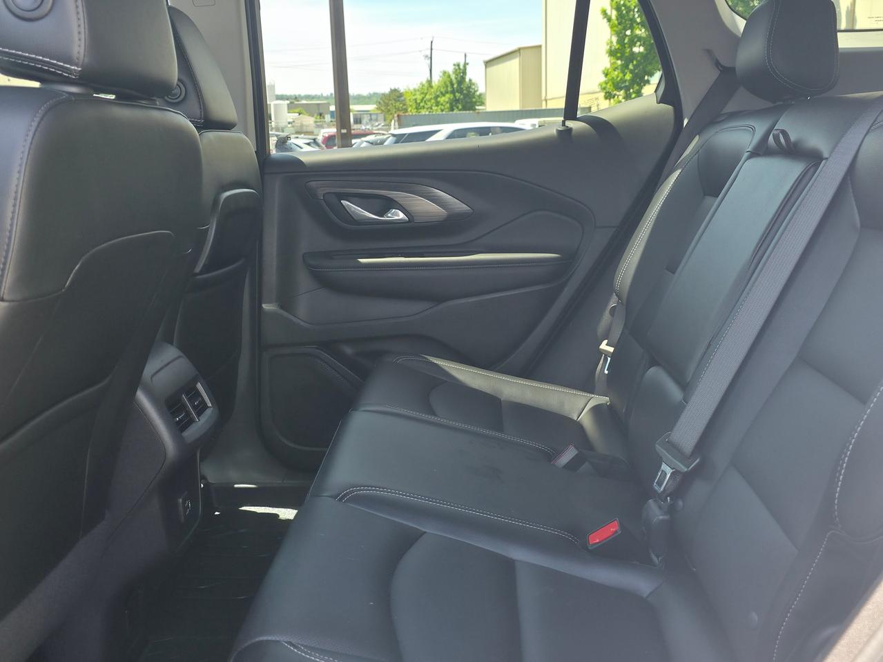 2024 GMC Terrain SLT *GREAT COMPACT CROSSOVER SUV* Photo
