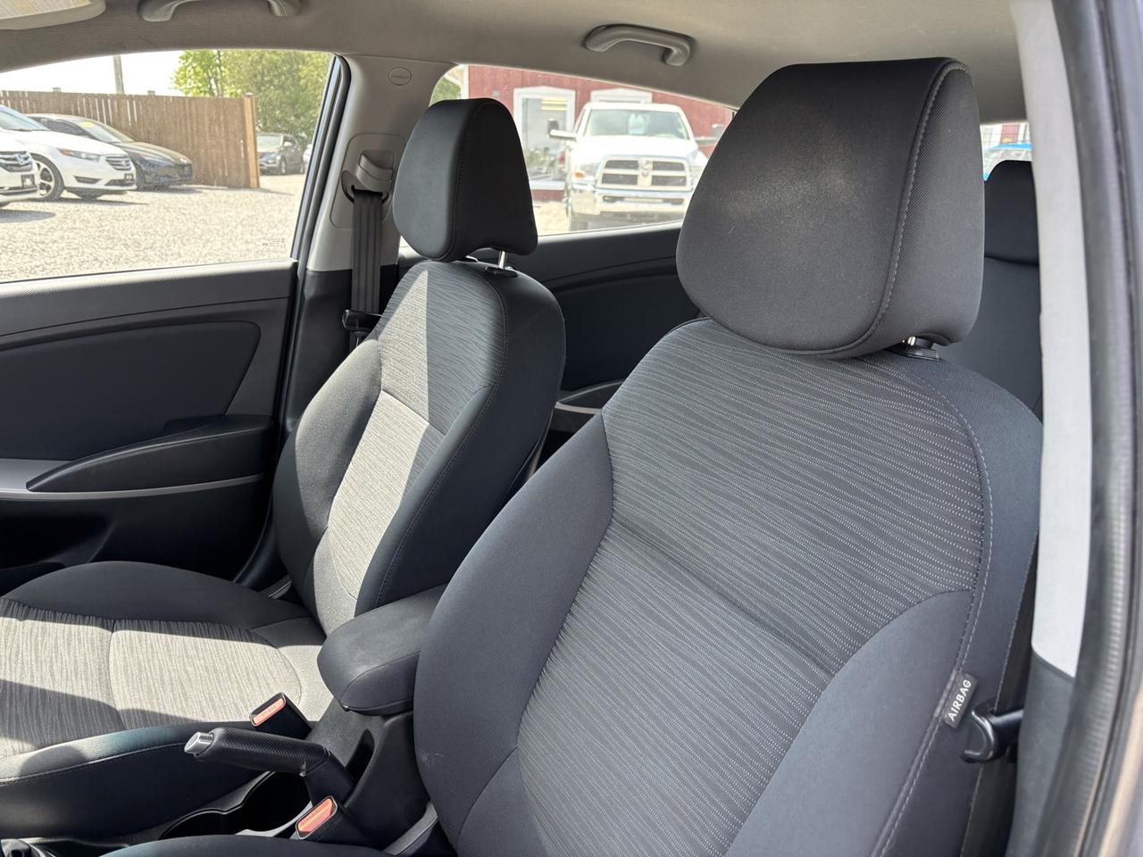 2015 Hyundai Accent GS ~No Accidents~32 Service records~ Photo