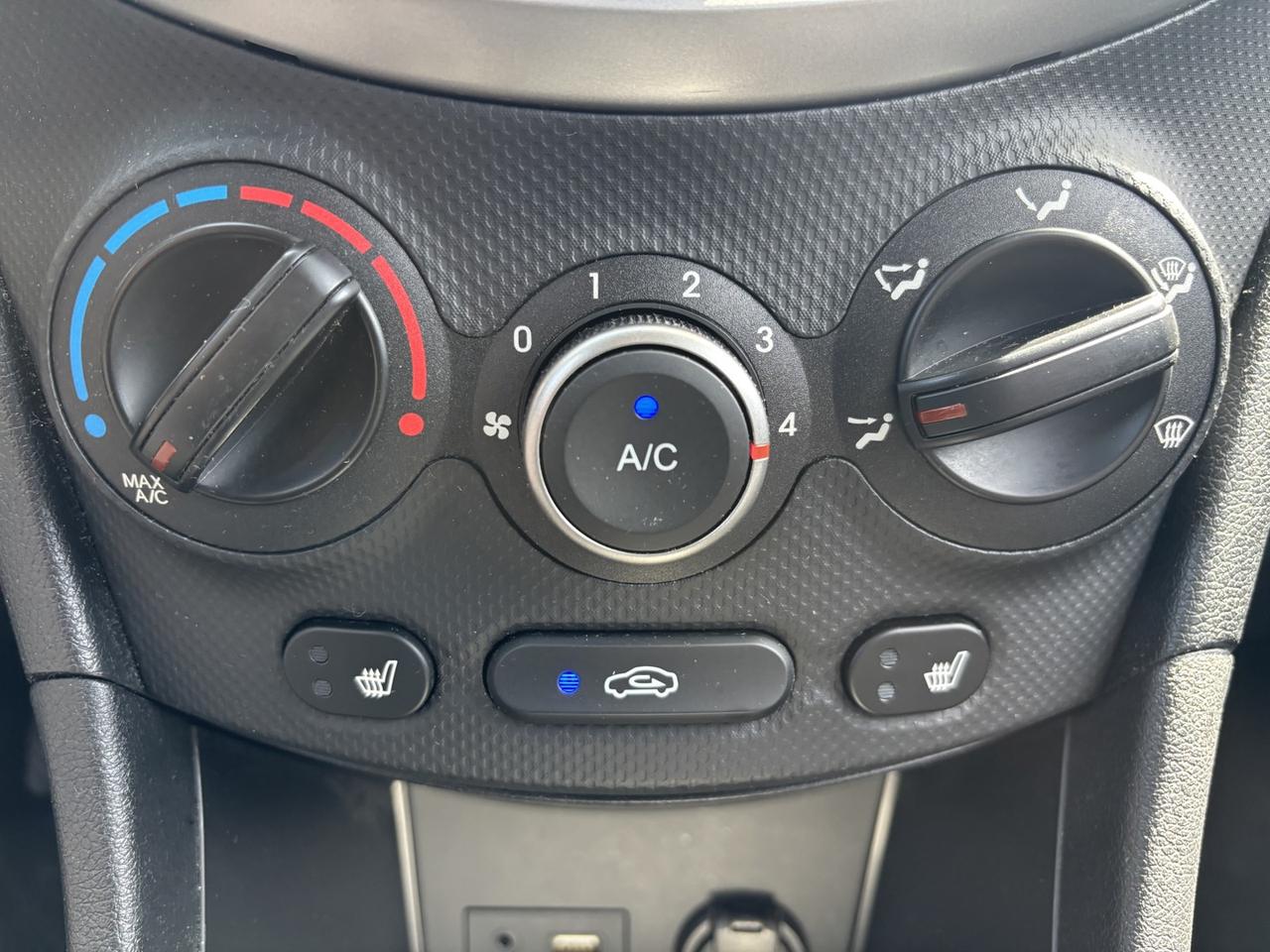 2015 Hyundai Accent GS ~No Accidents~32 Service records~ Photo