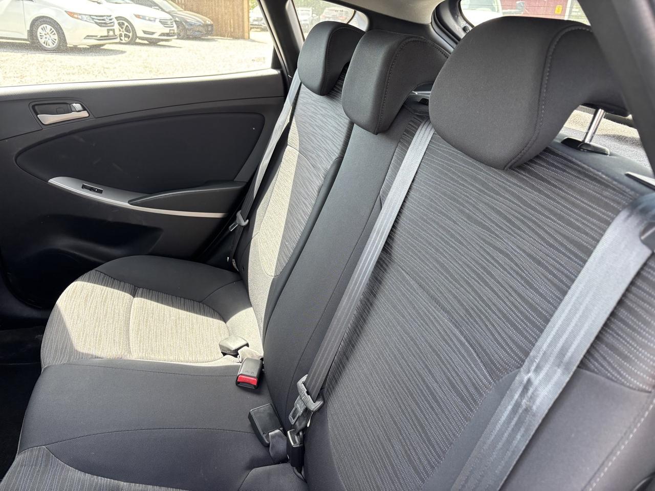 2015 Hyundai Accent GS ~No Accidents~32 Service records~ Photo