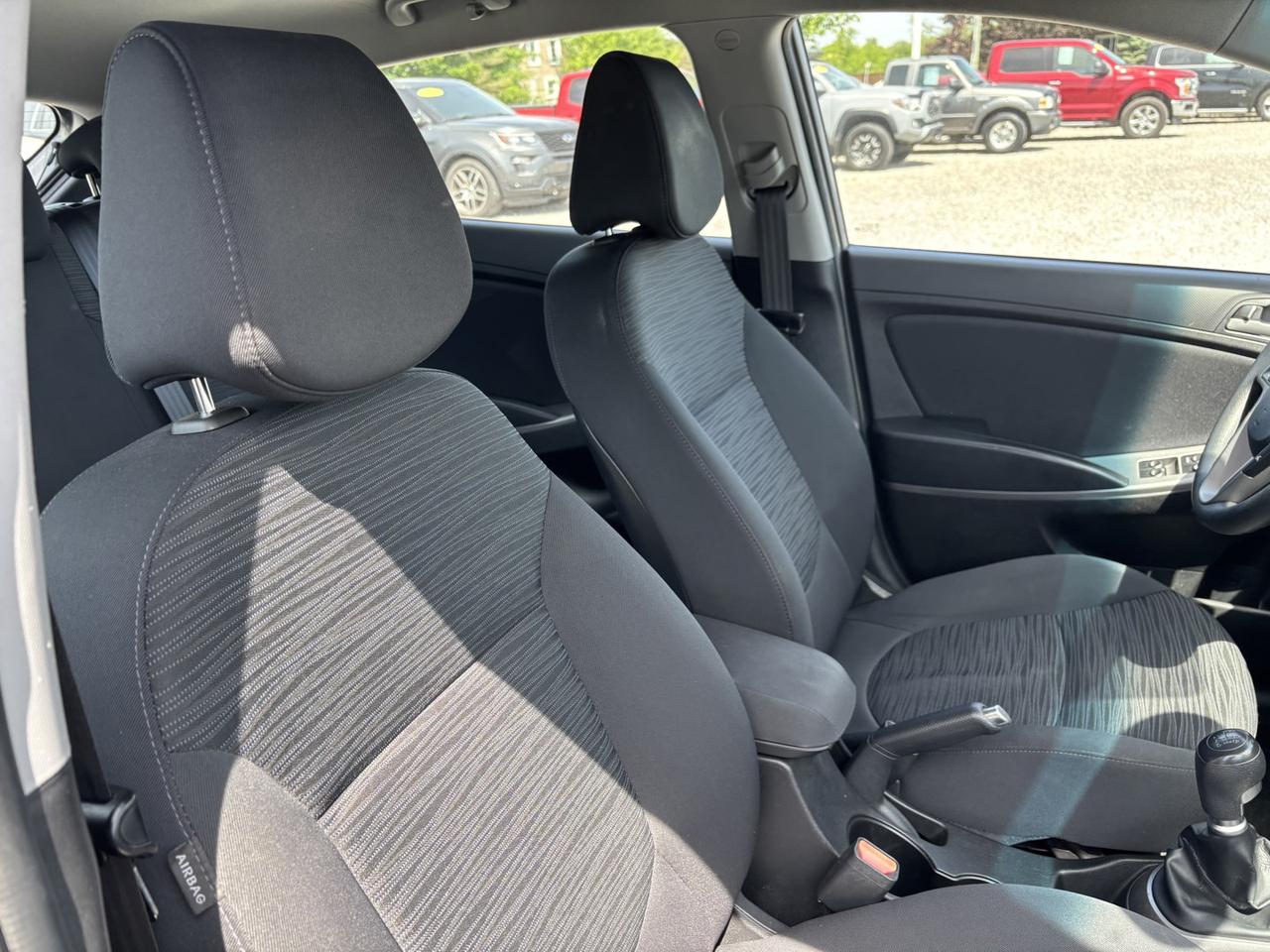 2015 Hyundai Accent GS ~No Accidents~32 Service records~ Photo