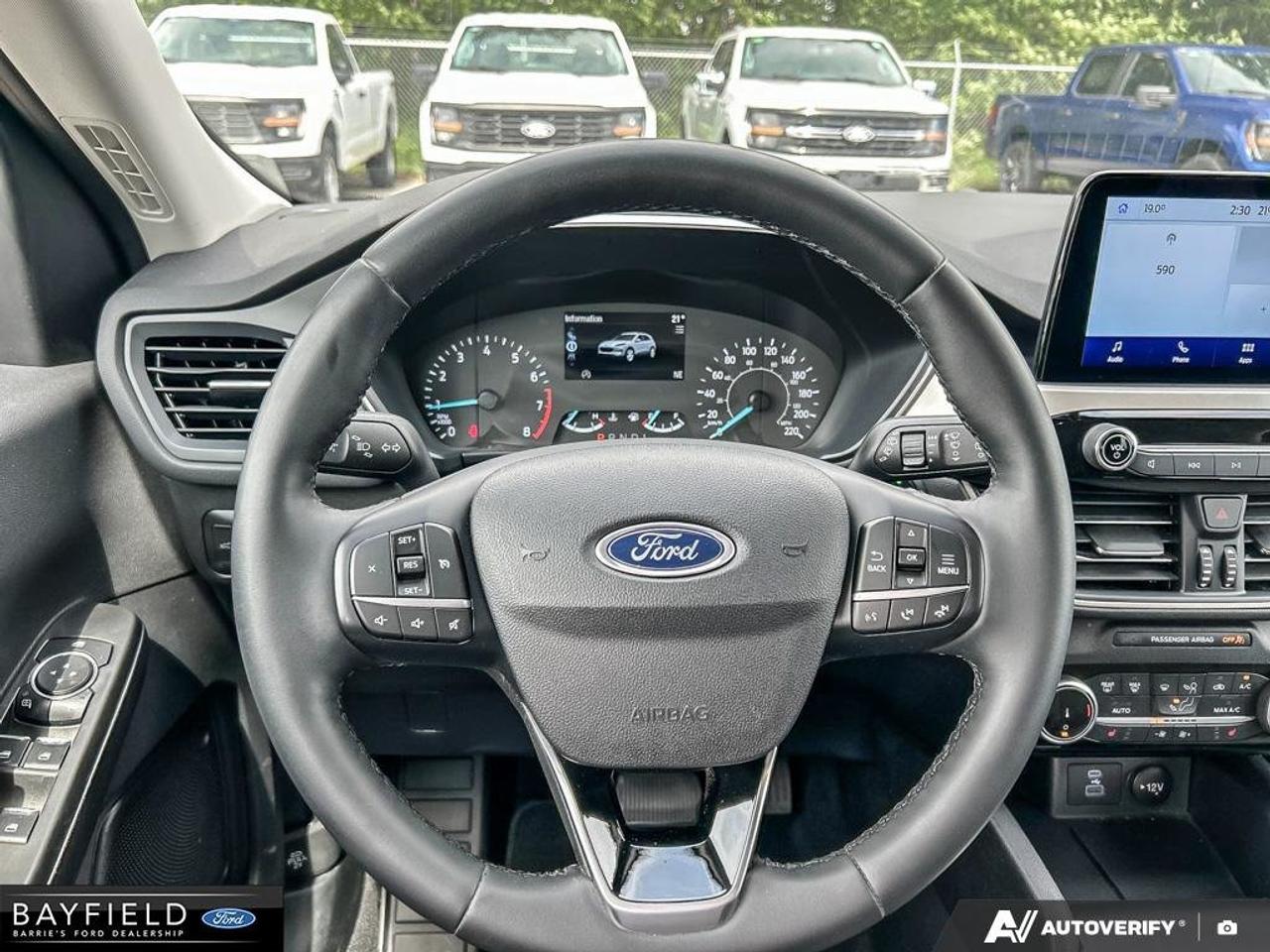 2022 Ford Escape SE Photo