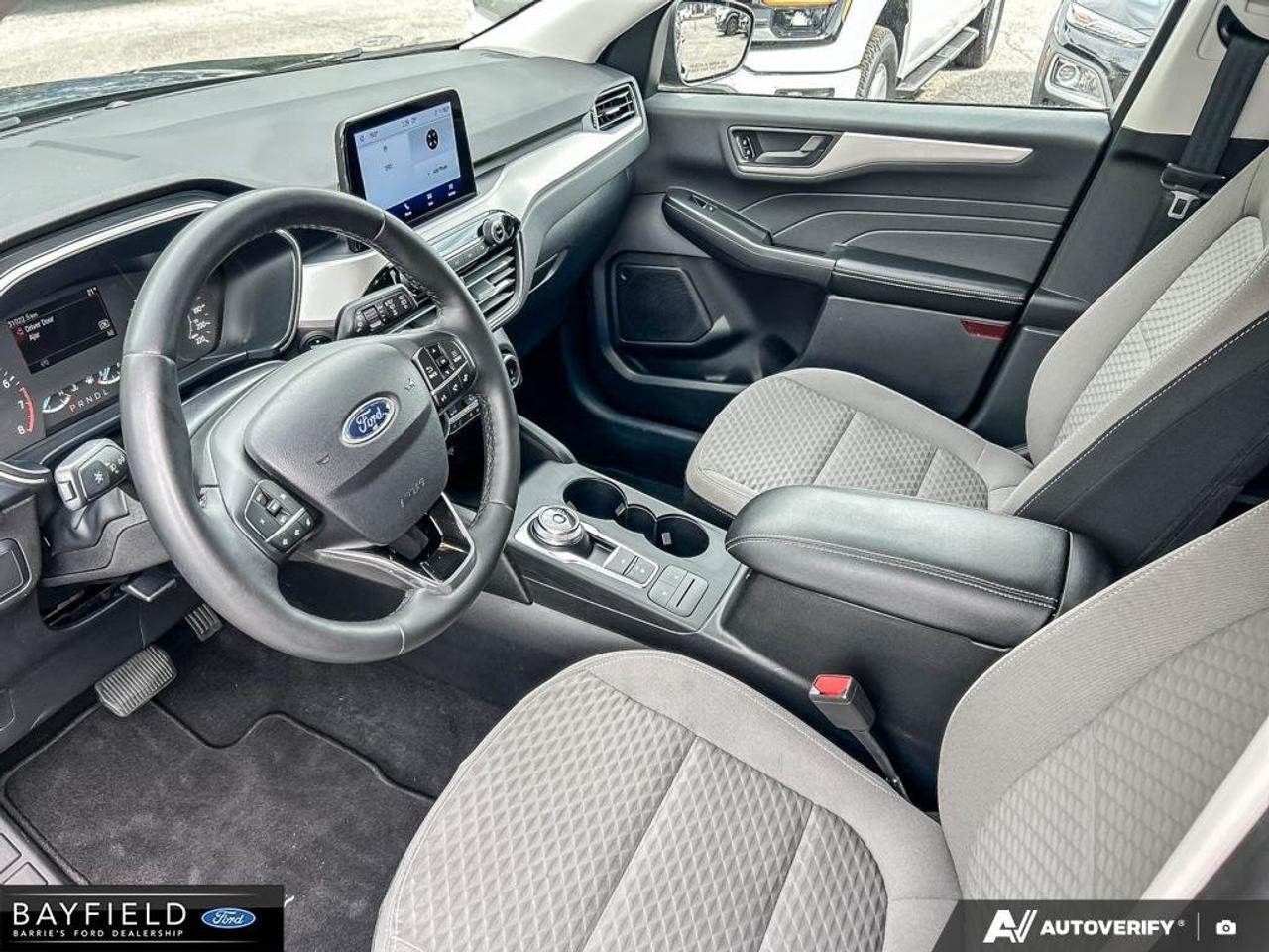 2022 Ford Escape SE Photo