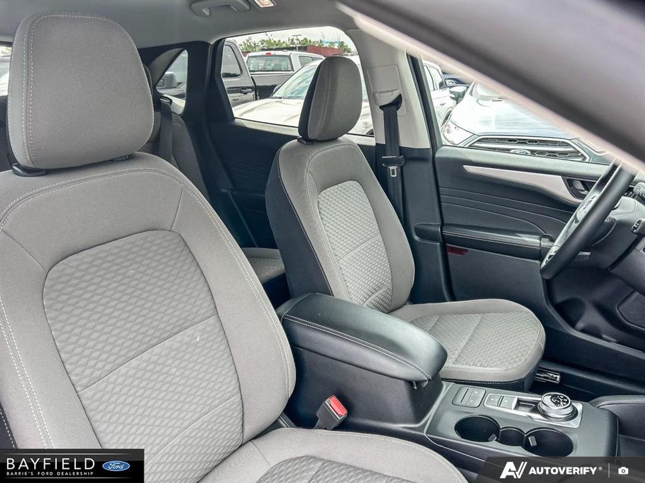2022 Ford Escape SE Photo