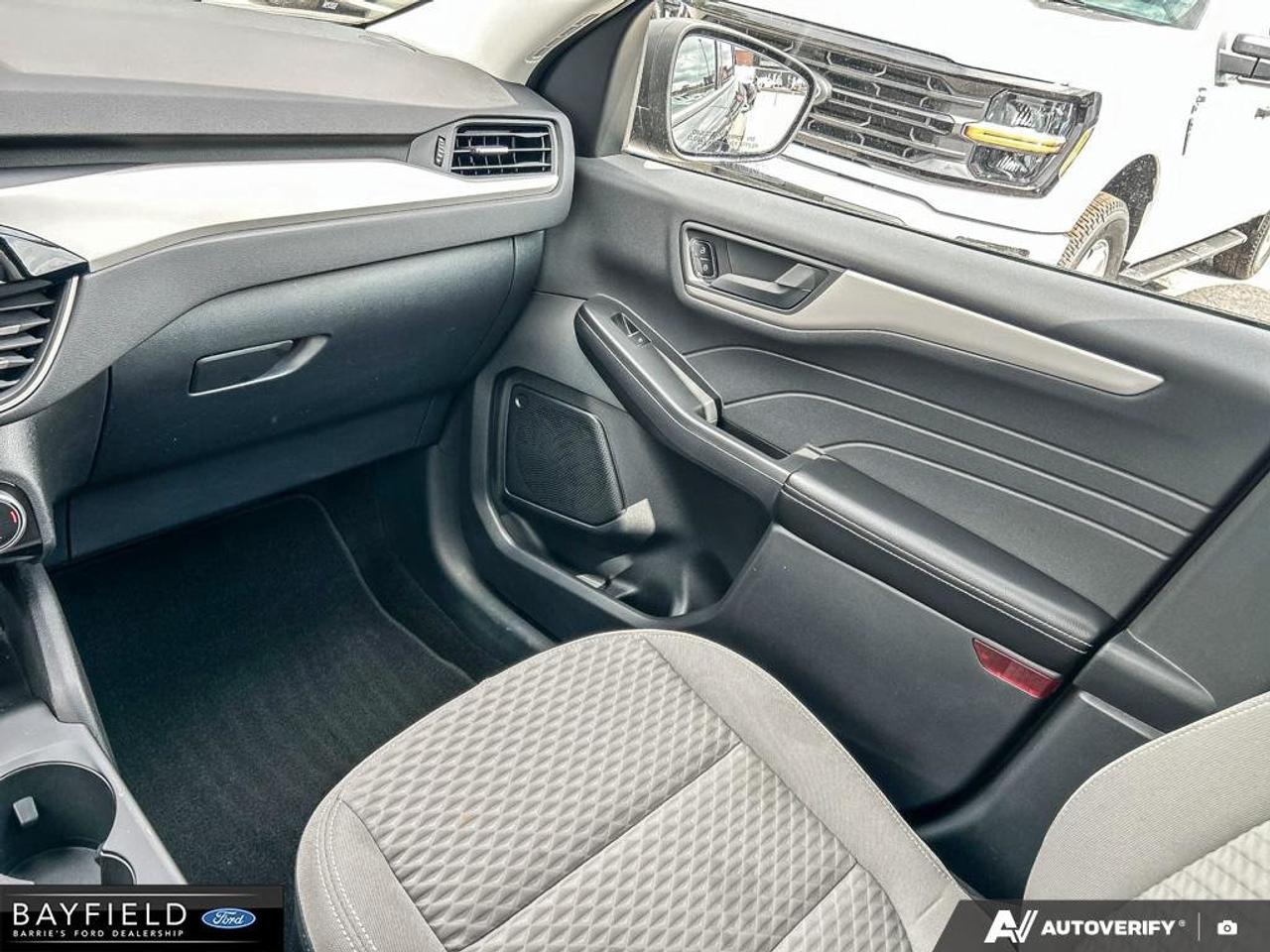 2022 Ford Escape SE Photo