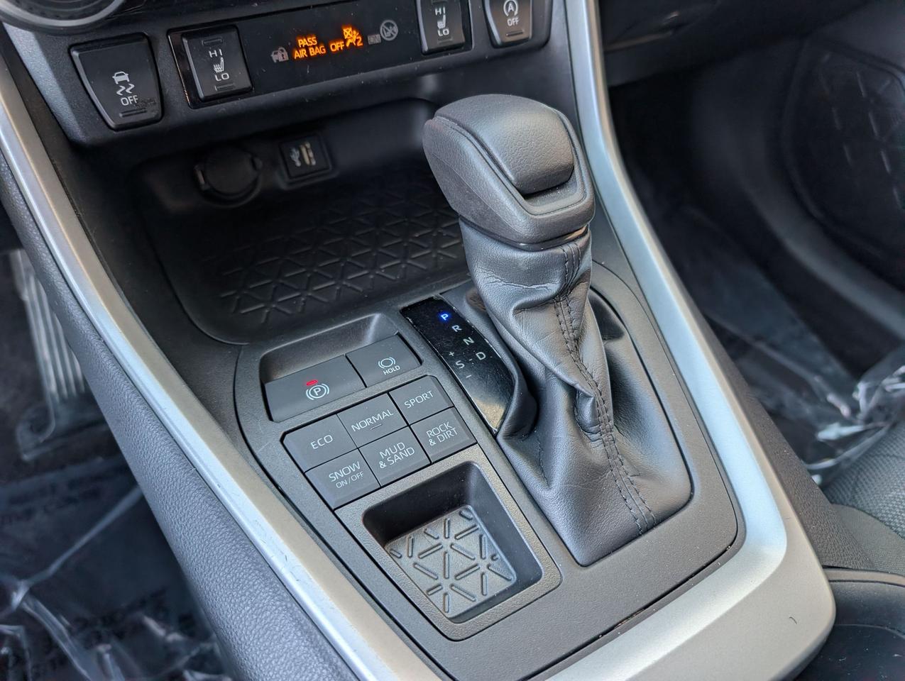 2023 Toyota RAV4 LE AWD Photo