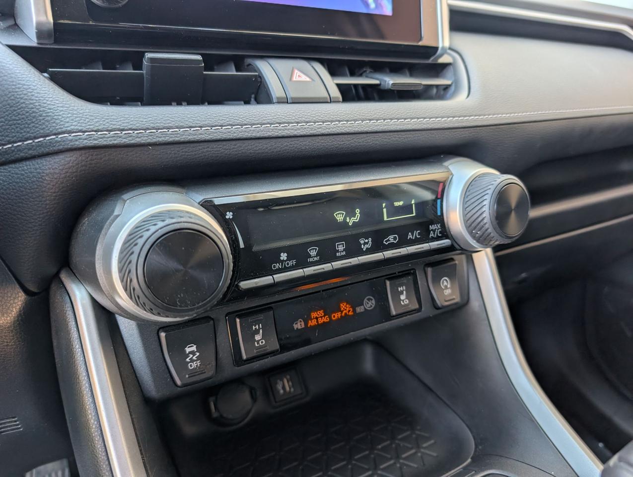 2023 Toyota RAV4 LE AWD Photo