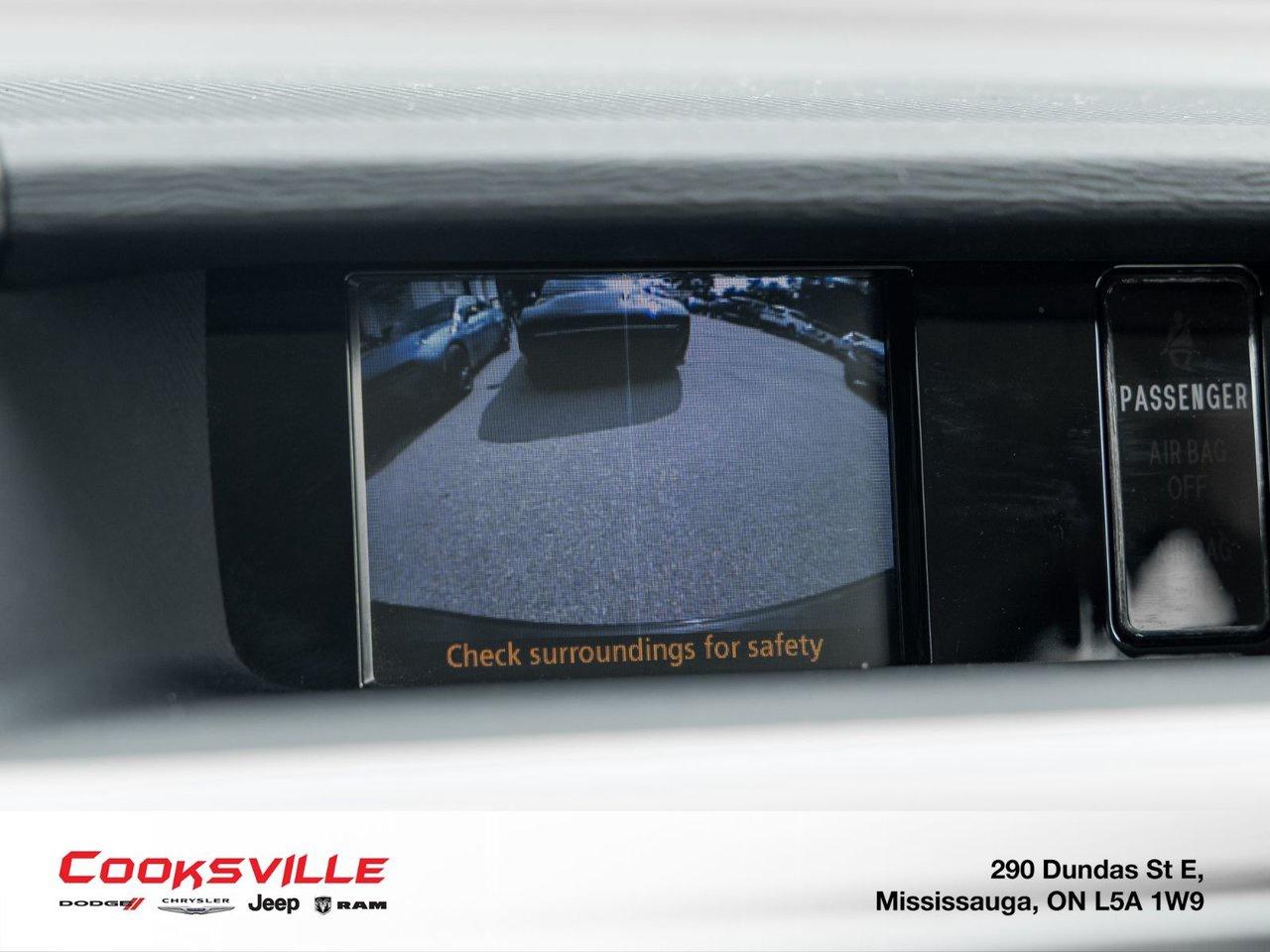 2013 Toyota Sienna XLE AWD 7-pass V6 6A Photo