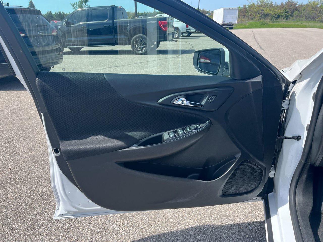 2023 Chevrolet Malibu 4DR SDN 1LT Photo