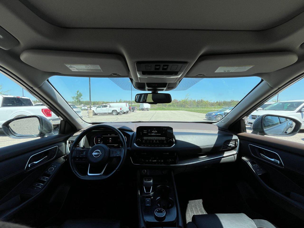 2023 Nissan Rogue AWD Platinum Photo