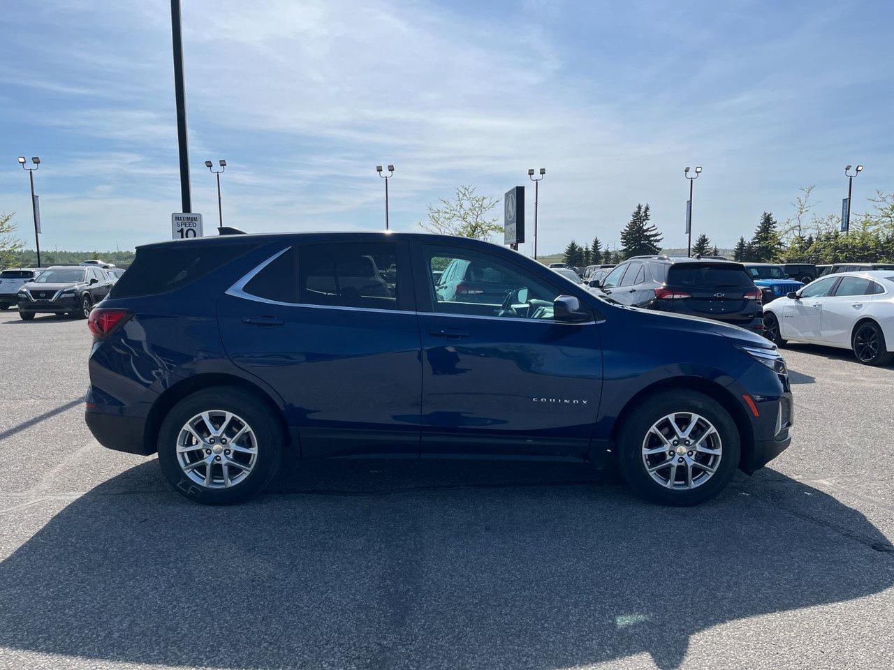 2022 Chevrolet Equinox AWD LT Photo4