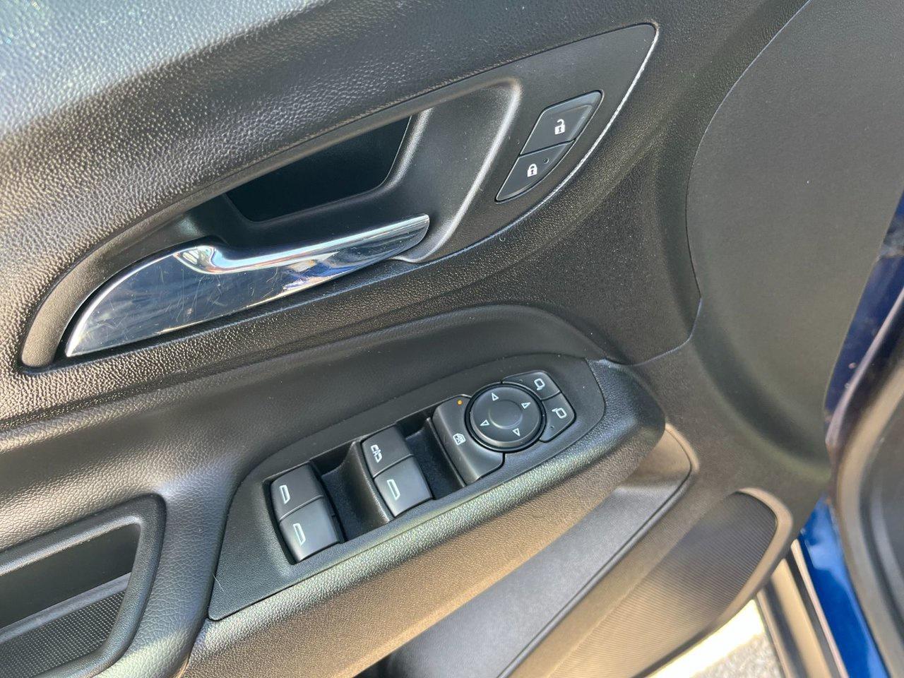 2022 Chevrolet Equinox AWD LT Photo