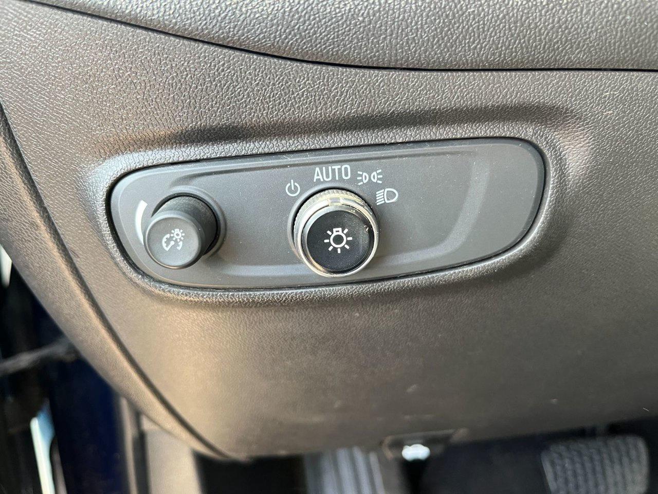 2022 Chevrolet Equinox AWD LT Photo