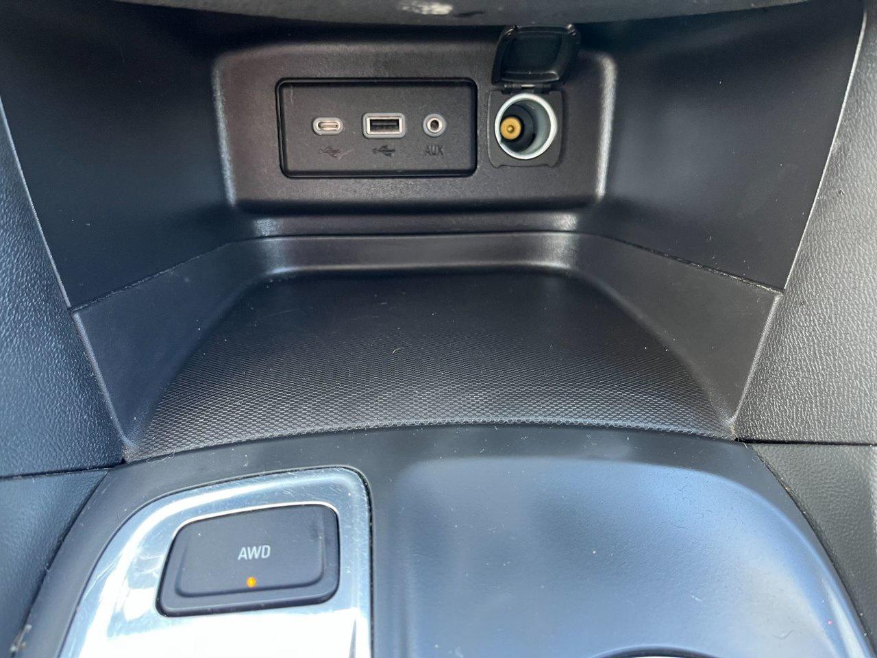 2022 Chevrolet Equinox AWD LT Photo